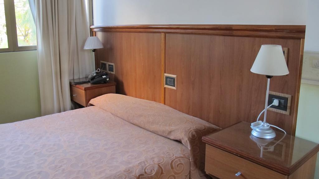 Hotel Pedraza بوينس آيرس الغرفة الصورة